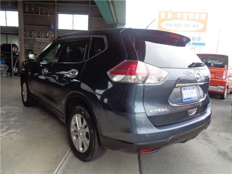 X-TRAIL