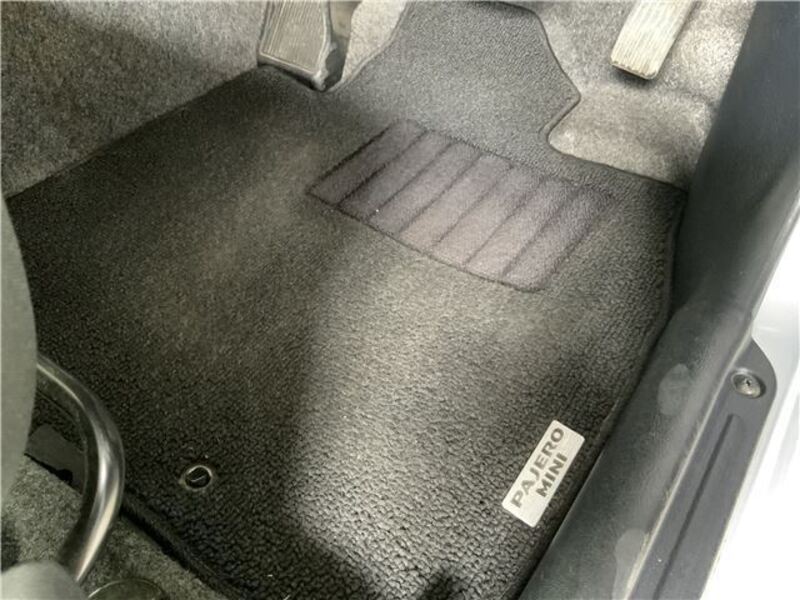 PAJERO MINI