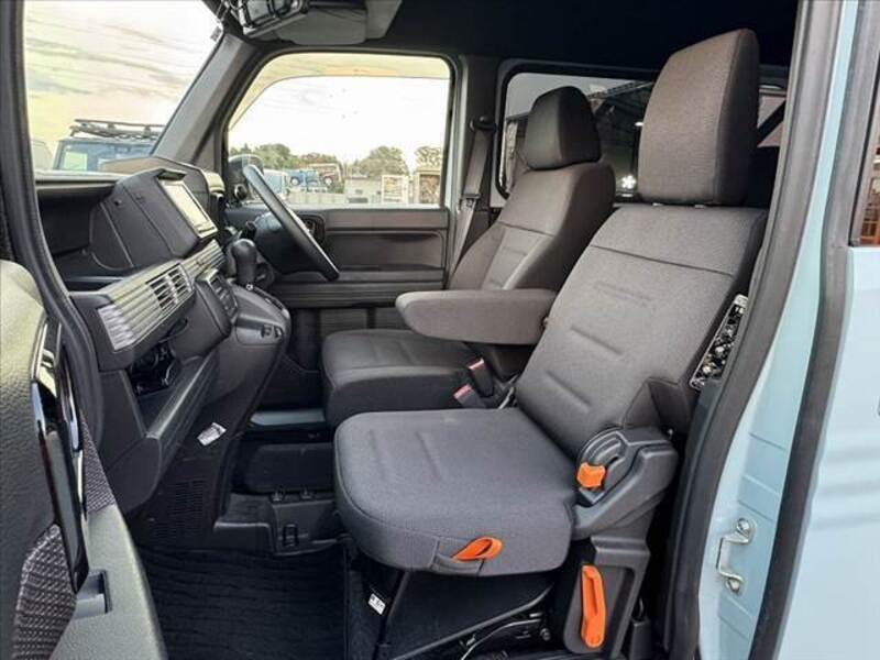 N-VAN