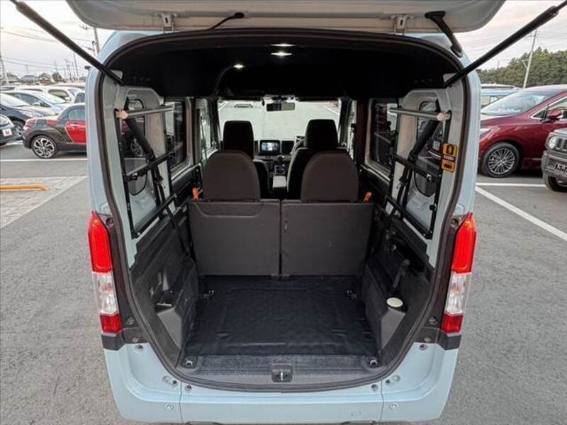 N-VAN