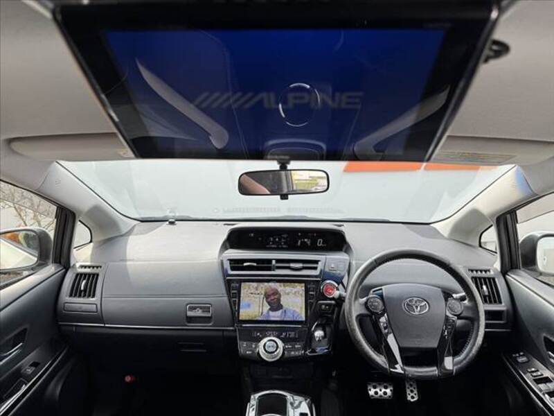 PRIUS ALPHA