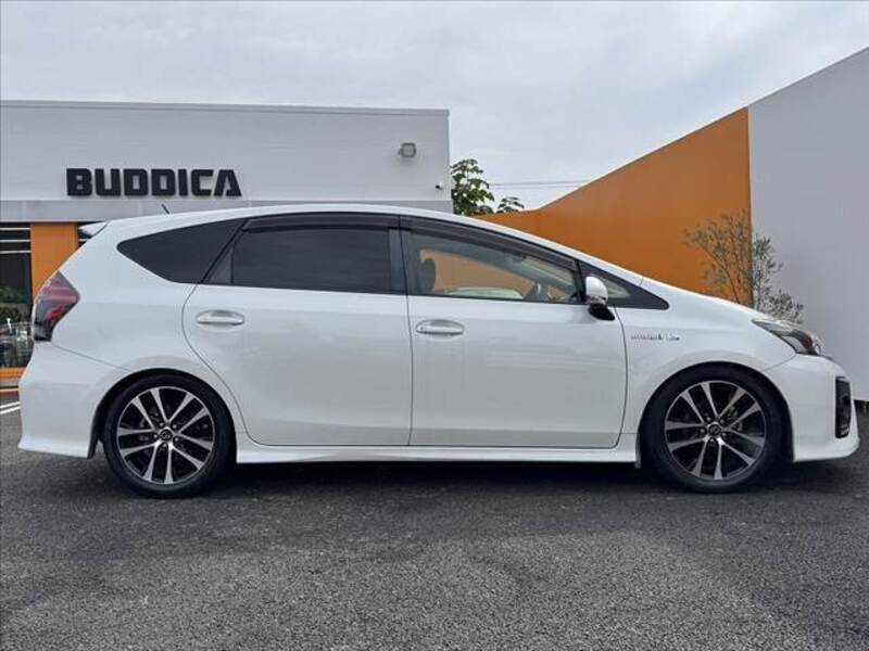 PRIUS ALPHA