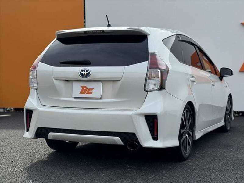 PRIUS ALPHA