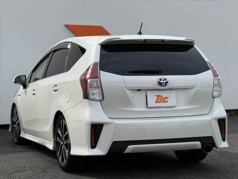 PRIUS ALPHA