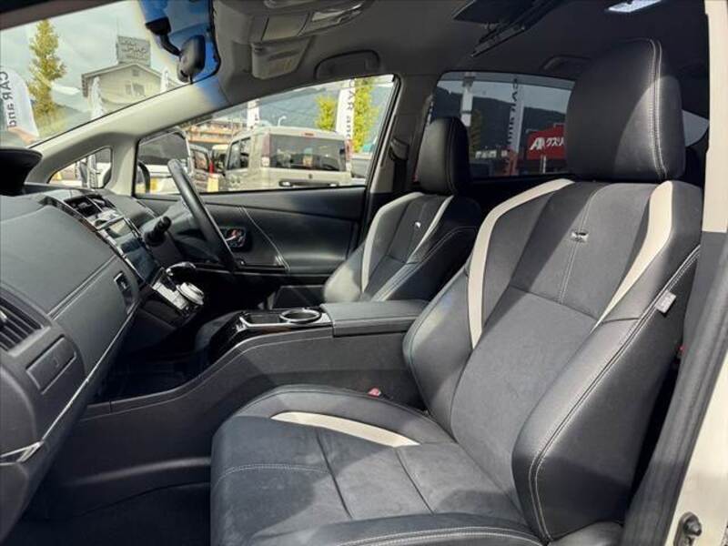 PRIUS ALPHA