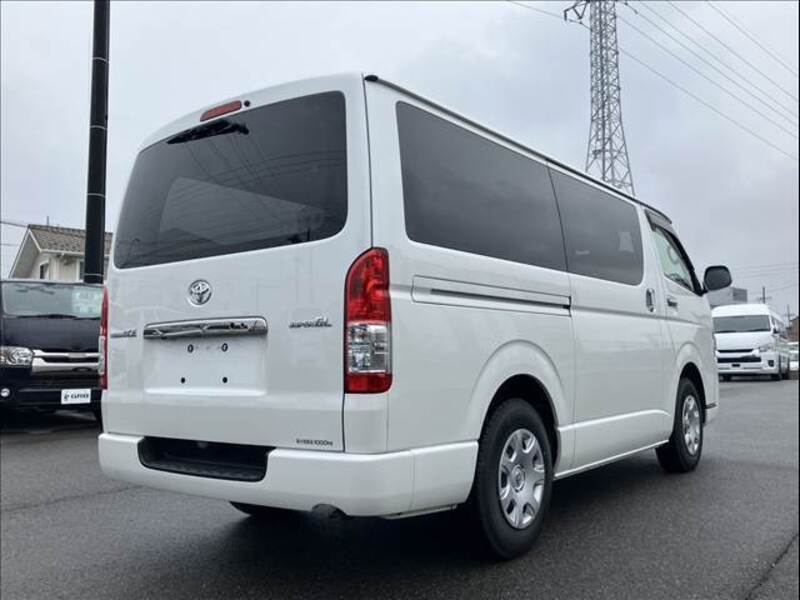 HIACE VAN