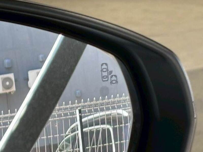 3008