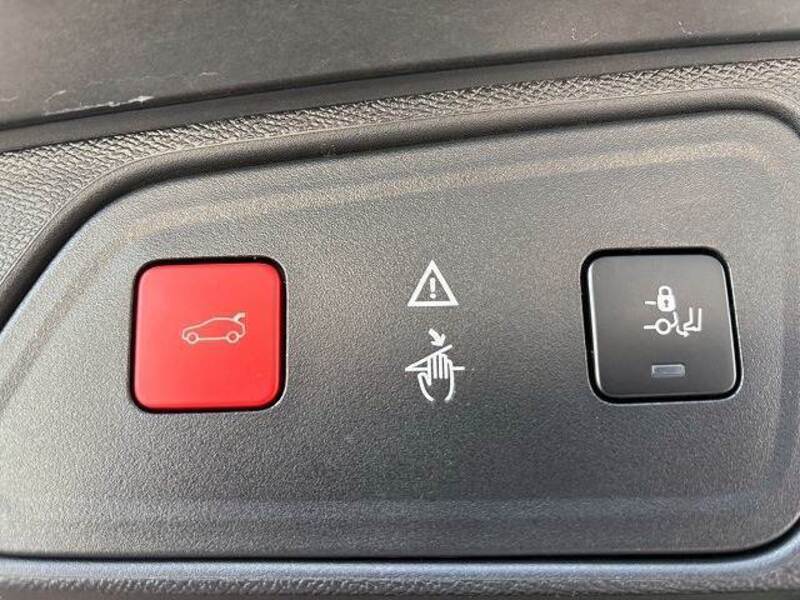 3008