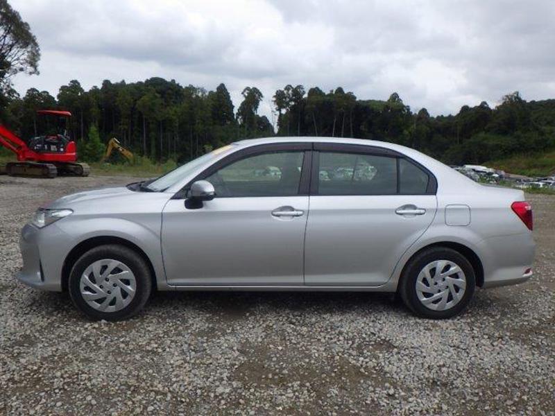 COROLLA AXIO