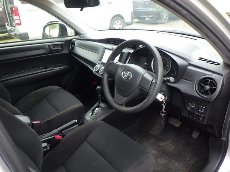 COROLLA AXIO