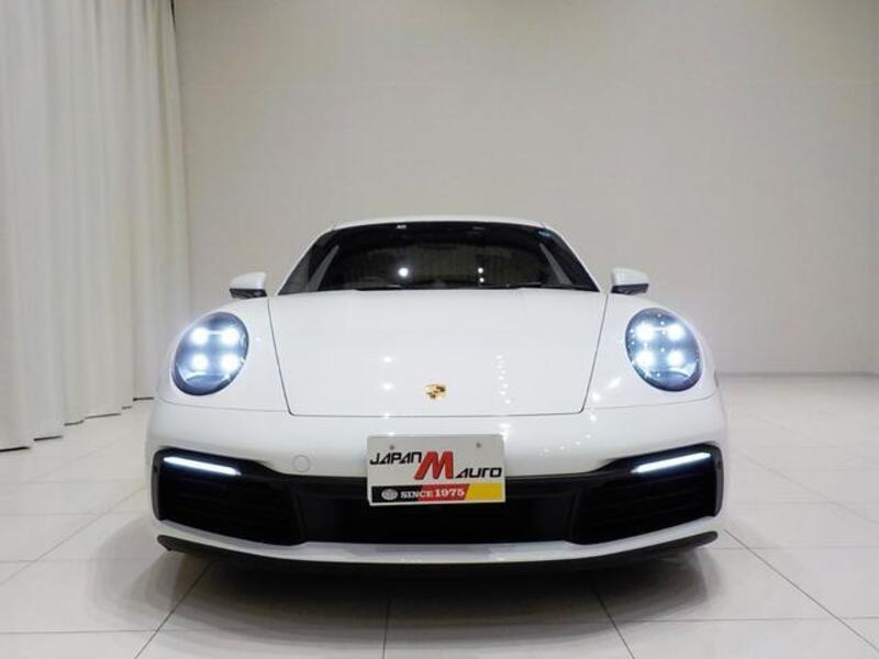 911