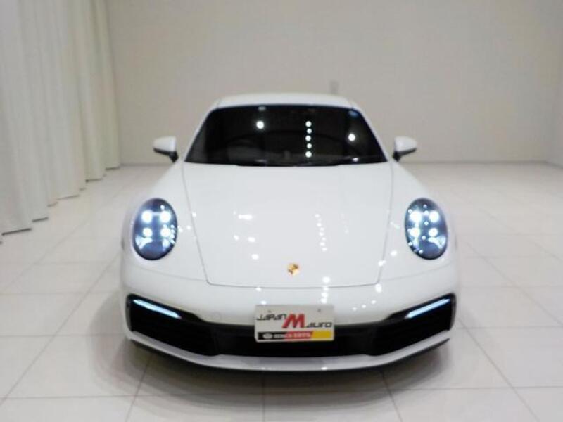 911