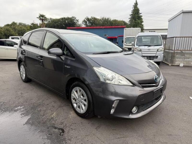 PRIUS ALPHA