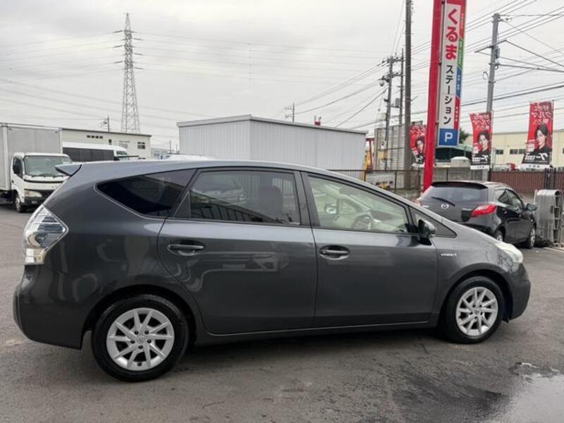 PRIUS ALPHA