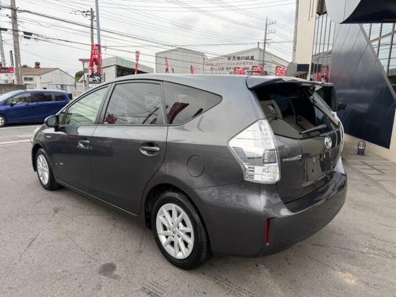 PRIUS ALPHA