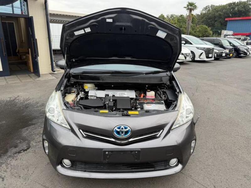 PRIUS ALPHA