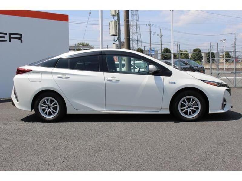 PRIUS PHV
