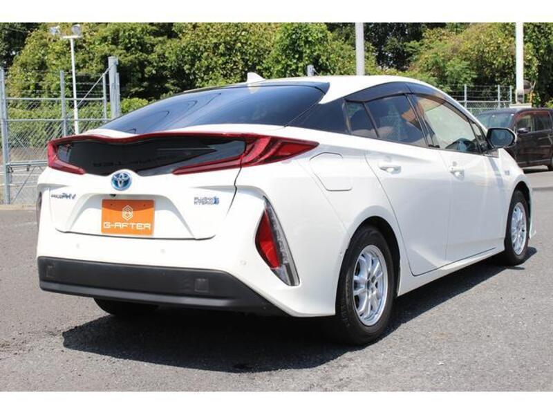PRIUS PHV