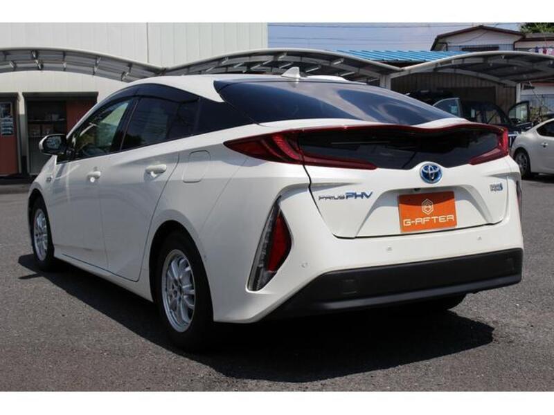 PRIUS PHV