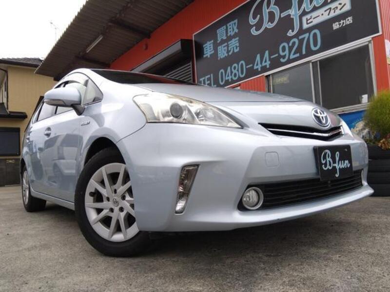 PRIUS ALPHA