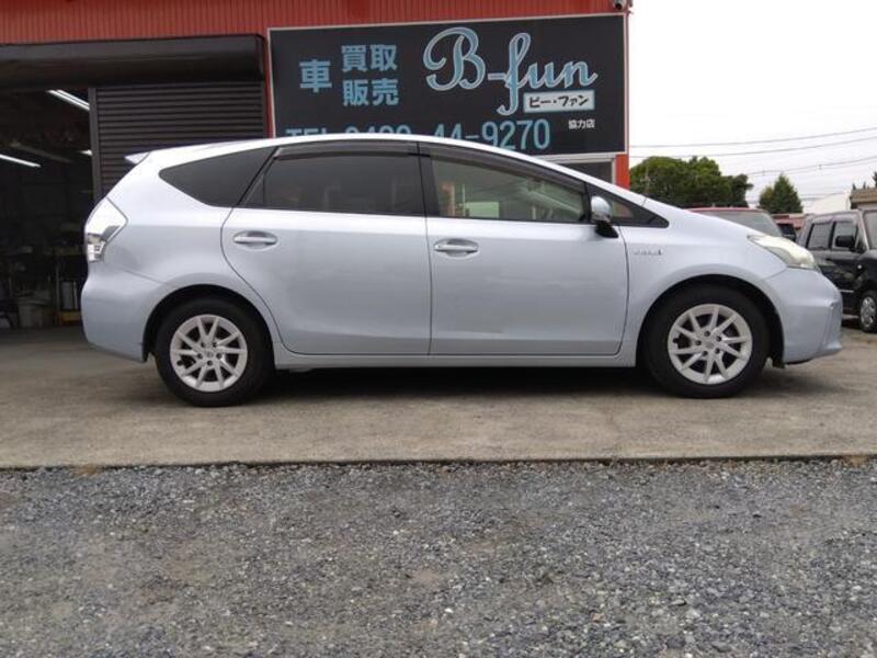 PRIUS ALPHA