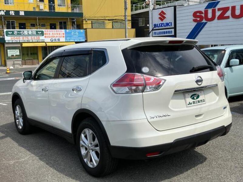 X-TRAIL