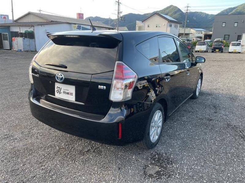 PRIUS ALPHA