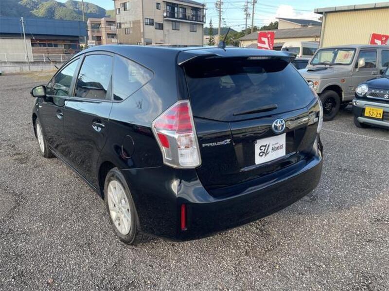 PRIUS ALPHA
