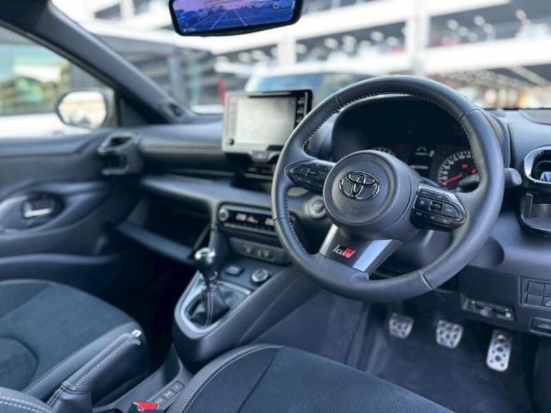 GR YARIS