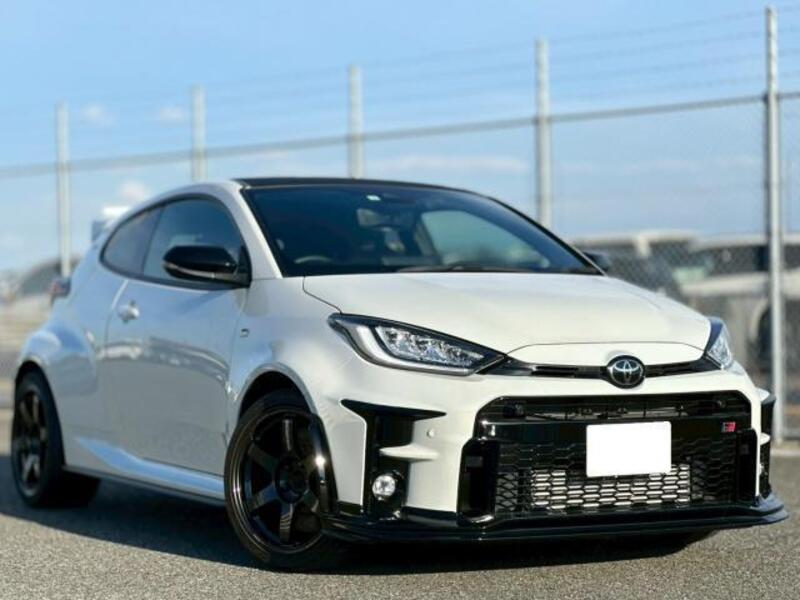 GR YARIS-0