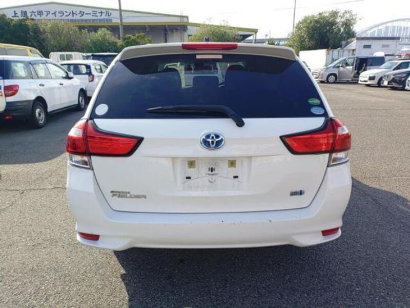 COROLLA FIELDER