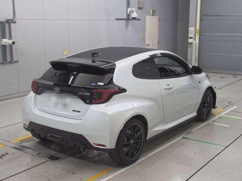 GR YARIS
