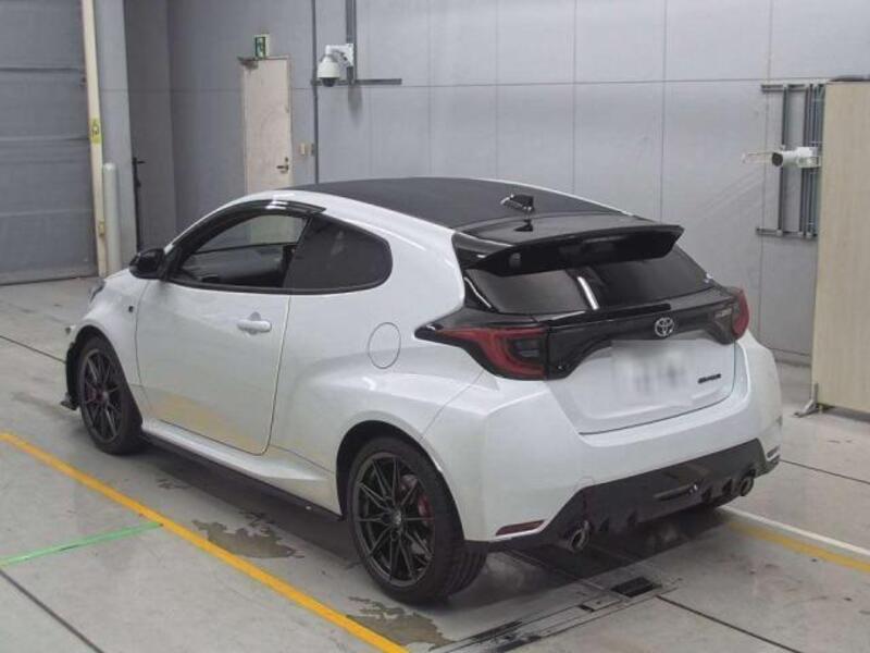 GR YARIS