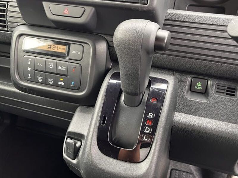 N-VAN