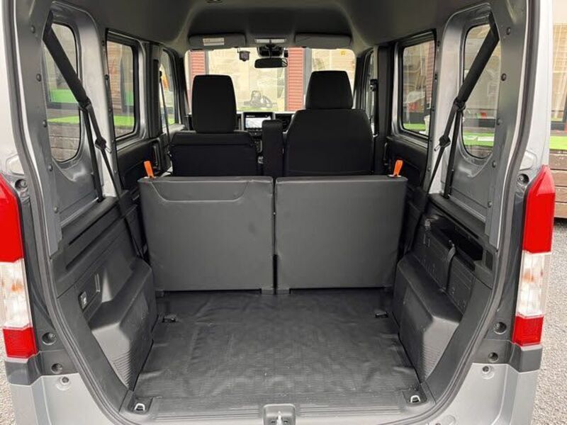 N-VAN