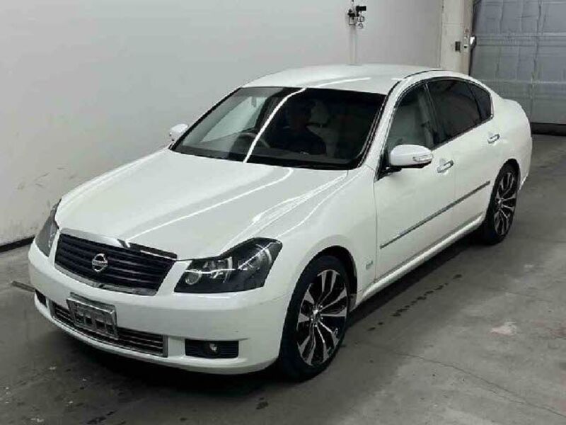NISSAN FUGA
