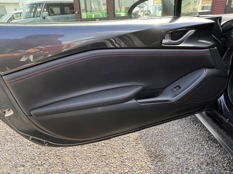 ROADSTER