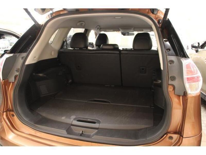 X-TRAIL