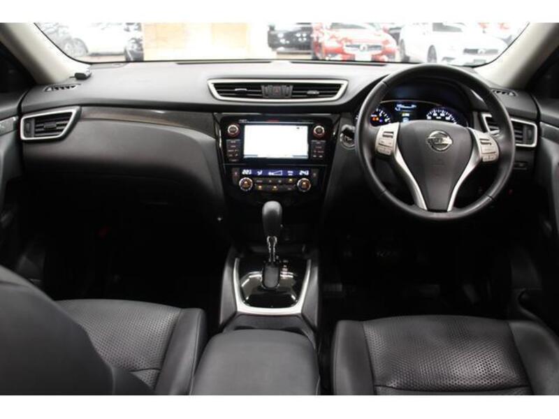 X-TRAIL