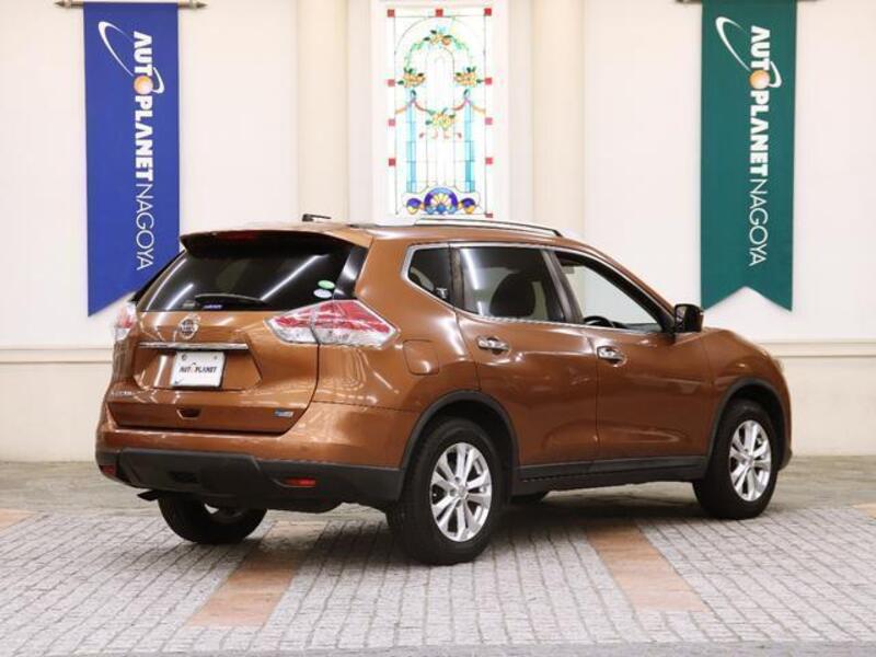 X-TRAIL