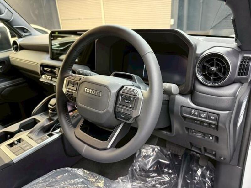 LAND CRUISER 250