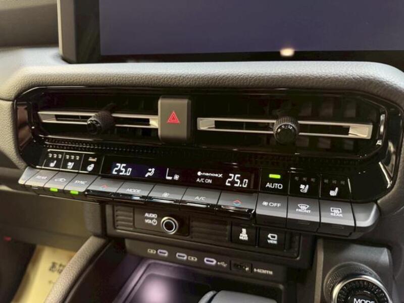 LAND CRUISER 250