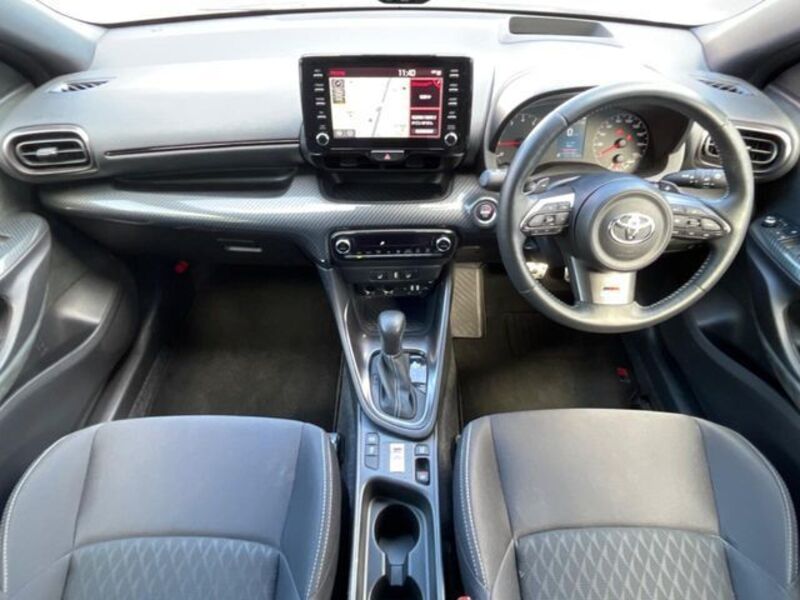 GR YARIS