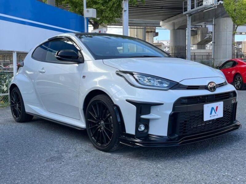 GR YARIS
