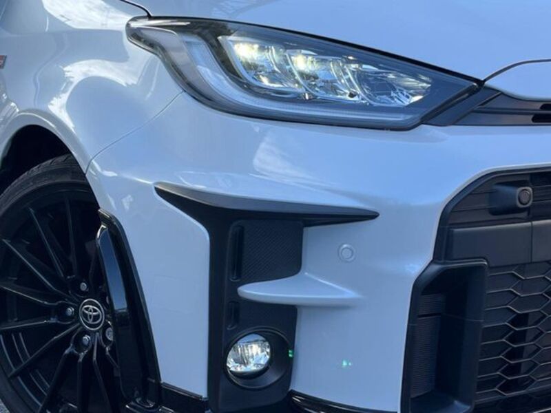 GR YARIS