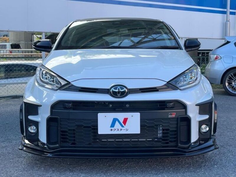 GR YARIS