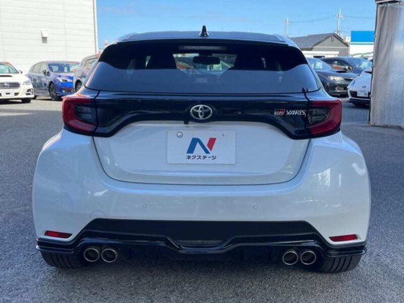 GR YARIS