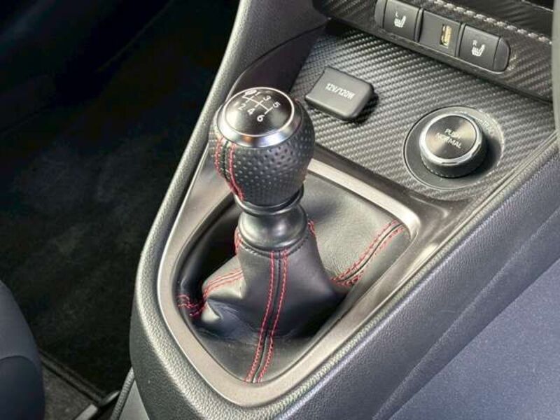 GR YARIS