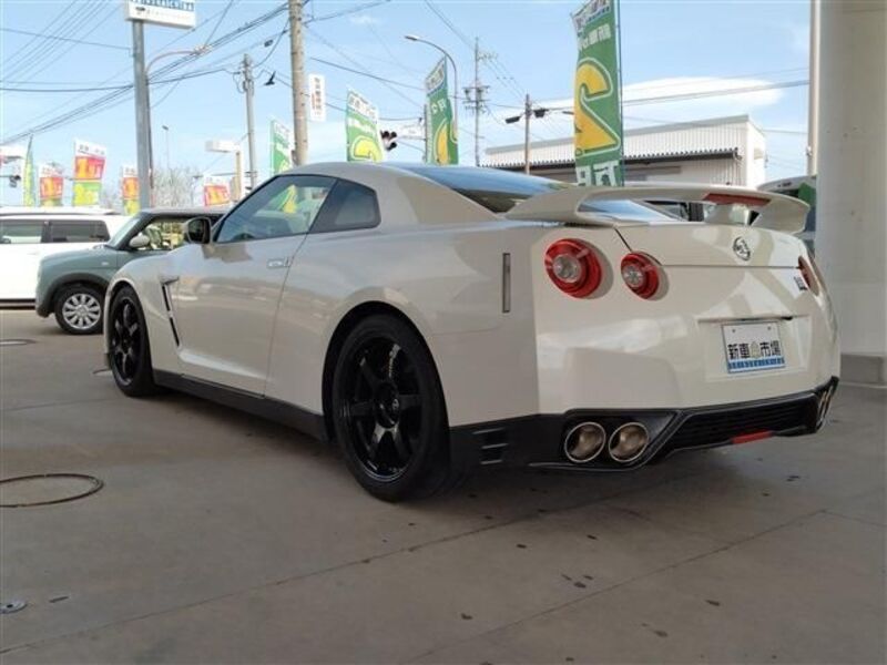 GT-R