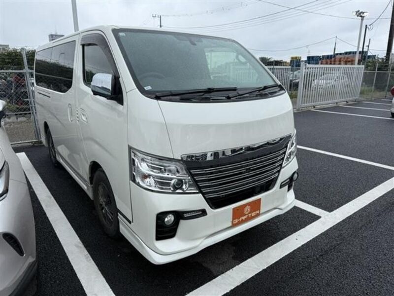 NV350 CARAVAN-0